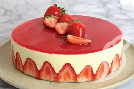 Fraisier (Torta de Morango) Fraisier (Torta de Morango)