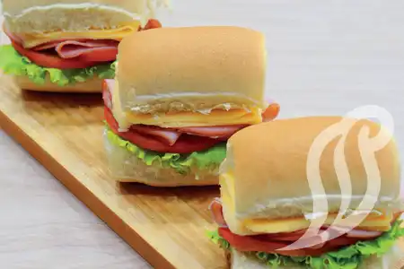 Lanche Bisnaguinha de Mandioquinha Lanche Bisnaguinha de Mandioquinha