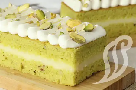Cake Pistache com Leite em Pó Cake Pistache com Leite em Pó