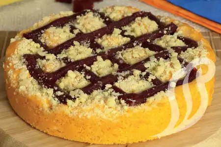 Cuca de Abóbora com Coco e Goiabada Cuca de Abóbora com Coco e Goiabada